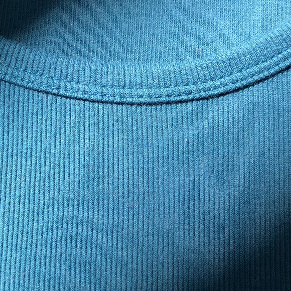 Banana Republic teal tank top - Picture 4 of 5